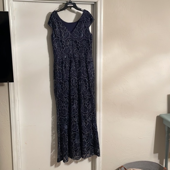 Navy formal dress - Picture 2 of 3